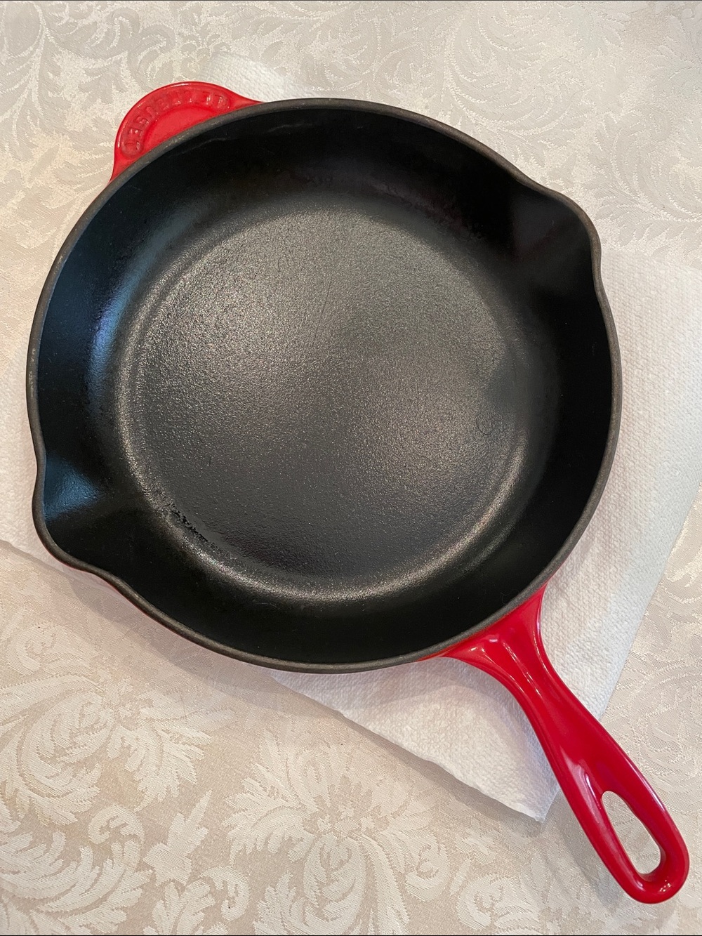Le Creuset 10.25” Signature Skillet, Red